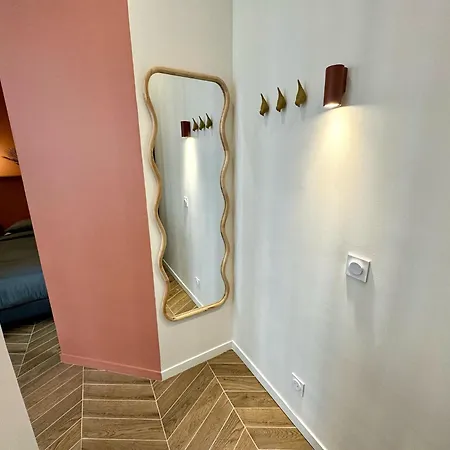 Lumiere - Chic Cocoon Au Coeur De Apartment